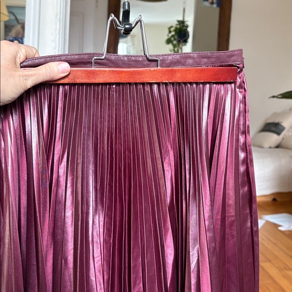 KAREN MILLEN PLEATED SKIRT - Picture 3 of 10